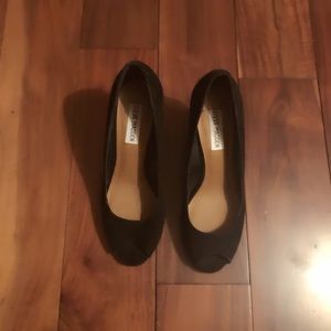 Steve Madden Suede open toe black wedges size 8